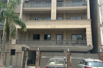 492 - Builder Floors