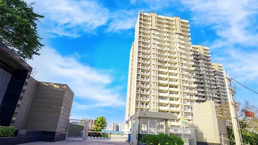 PAREENA COBAN RESIDENCES